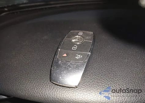 2019 Mercedes-Benz C 300 from USA, damaged, VIN WDDWK8DB6KF829692
